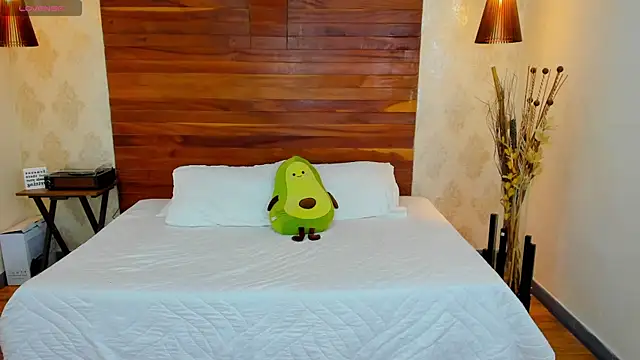 KatherineBond online show from January 2025 08:02:01 PM