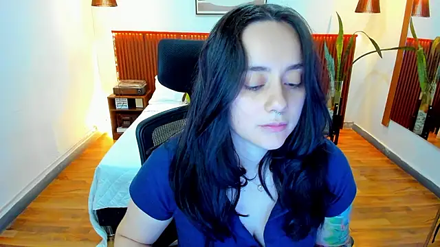 Snapshot of KatherineBond chatting on March 2026 05:53:02 PM KatherineBond online show from March 2026 05:53:02 PM