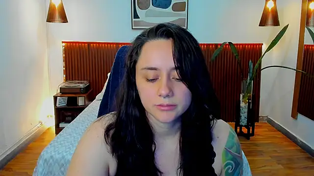 Snapshot of KatherineBond chatting on March 2026 06:12:02 PM KatherineBond online show from March 2026 06:12:02 PM