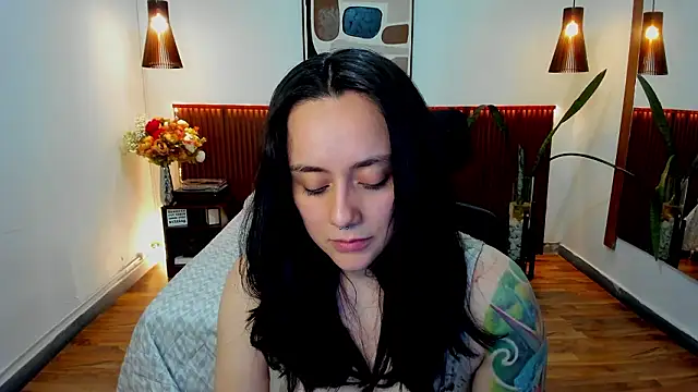 Snapshot of KatherineBond chatting on March 2026 07:42:02 PM KatherineBond online show from March 2026 07:42:02 PM