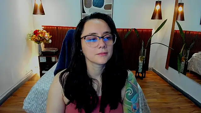 Snapshot of KatherineBond chatting on March 2026 07:07:01 PM KatherineBond online show from March 2026 07:07:01 PM