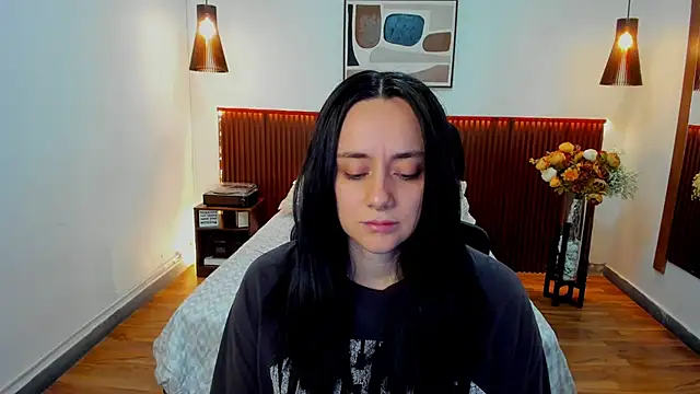 Snapshot of KatherineBond chatting on March 2026 06:58:01 PM KatherineBond online show from March 2026 06:58:01 PM