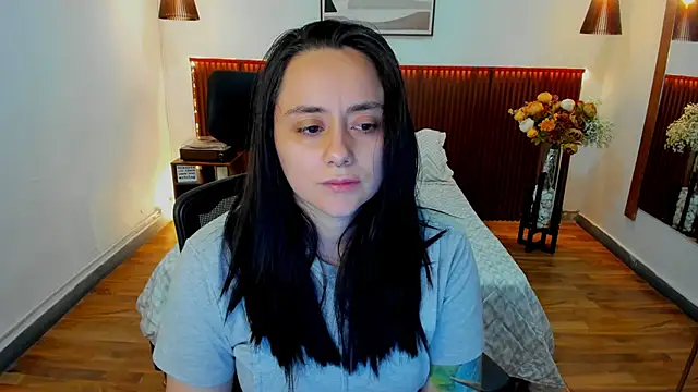 Snapshot of KatherineBond chatting on March 2026 06:46:01 PM KatherineBond online show from March 2026 06:46:01 PM