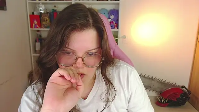 Snapshot of Gabiwaifu chatting on March 2026 01:32:01 AM Gabiwaifu online show from March 2026 01:32:01 AM