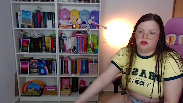 Snapshot of Gabiwaifu chatting on May 2026 05:56:01 AM Gabiwaifu online show from May 2026 05:56:01 AM