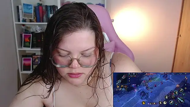 Snapshot of Gabiwaifu chatting on May 2026 07:53:02 PM Gabiwaifu online show from May 2026 07:53:02 PM