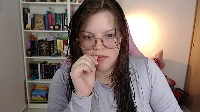 Snapshot of Gabiwaifu chatting on June 2026 05:38:02 PM Gabiwaifu online show from June 2026 05:38:02 PM