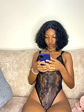 Snapshot of kelsie421 chatting on October 2025 07:07:02 AM kelsie421 online show from October 2025 07:07:02 AM