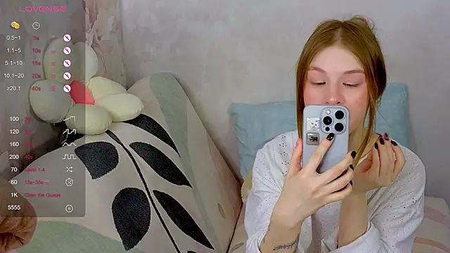 TrissMerigold9 online show from October 2025 09:24:01 AM