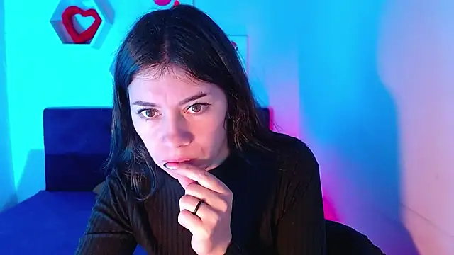 Snapshot of AnnaliOlsenX chatting on December 2024 01:58:01 PM AnnaliOlsenX online show from December 2024 01:58:01 PM