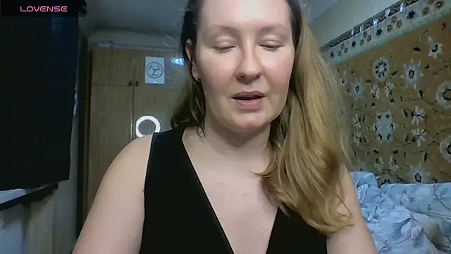 Snapshot of AnnaXLovers chatting on April 2026 11:29:02 AM AnnaXLovers online show from April 2026 11:29:02 AM