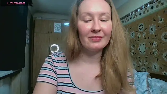 Snapshot of AnnaXLovers chatting on April 2026 09:09:01 AM AnnaXLovers online show from April 2026 09:09:01 AM