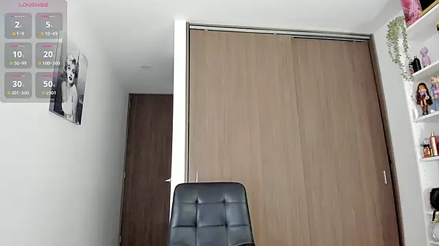 Snapshot of khloelatin chatting on February 2025 09:39:01 PM khloelatin online show from February 2025 09:39:01 PM