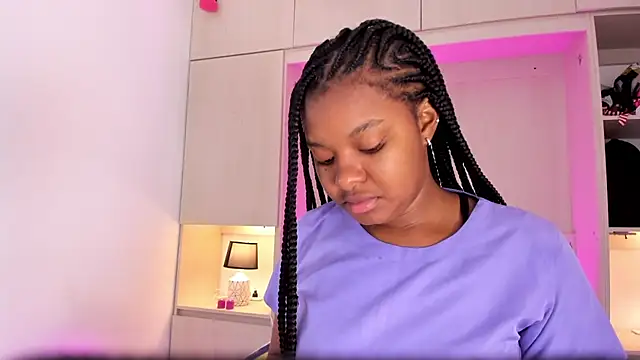 tamaraa smiith online show from February 2025 11:40:02 AM