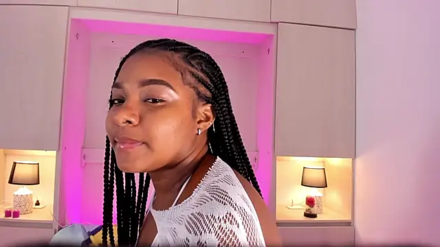 tamaraa smiith online show from February 2025 05:58:02 PM