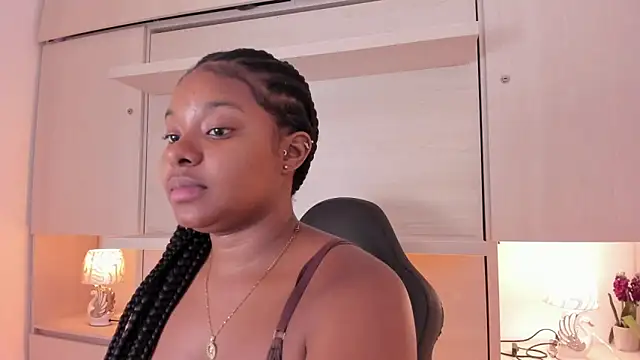 tamaraa smiith online show from October 2025 07:59:01 PM