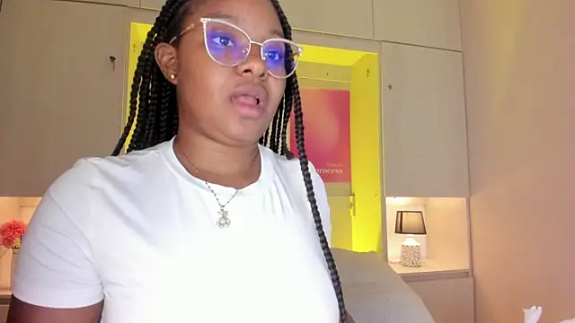 tamaraa smiith online show from March 2026 07:40:01 PM