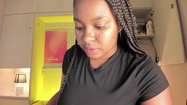 tamaraa smiith online show from June 2026 07:38:02 PM