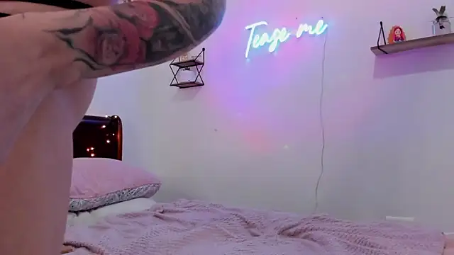 Snapshot of Manuela_monroe chatting on December 2025 09:57:01 PM Manuela monroe online show from December 2025 09:57:01 PM