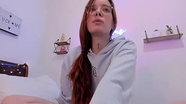 Snapshot of Manuela_monroe chatting on December 2025 11:33:02 PM Manuela monroe online show from December 2025 11:33:02 PM