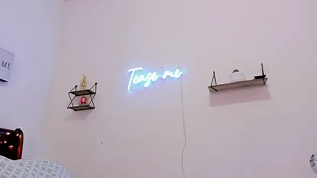 Snapshot of Manuela_monroe chatting on January 2026 03:19:02 AM Manuela monroe online show from January 2026 03:19:02 AM