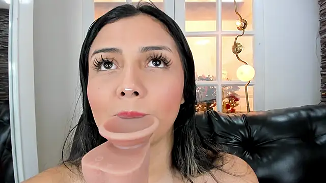 Snapshot of miss_lizith chatting on January 2025 05:06:01 PM miss lizith online show from January 2025 05:06:01 PM