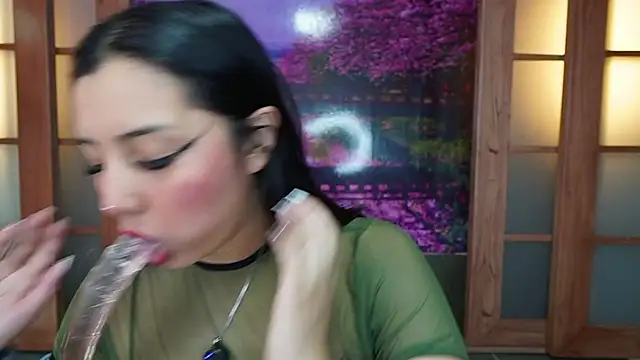 Snapshot of miss_lizith chatting on September 2025 11:10:02 AM miss lizith online show from September 2025 11:10:02 AM