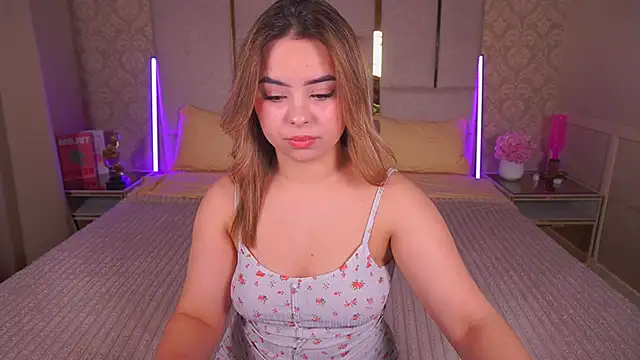 Snapshot of SusieWood chatting on March 2025 09:02:02 PM SusieWood online show from March 2025 09:02:02 PM