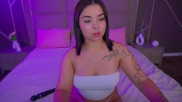 Snapshot of SusieWood chatting on October 2025 07:52:01 PM SusieWood online show from October 2025 07:52:01 PM