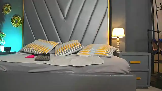 BrendaAdams  online show from February 2025 11:32:02 AM