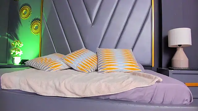 BrendaAdams  online show from October 2025 10:46:02 AM