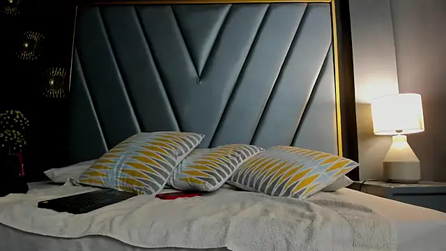 BrendaAdams  online show from October 2025 10:48:01 AM