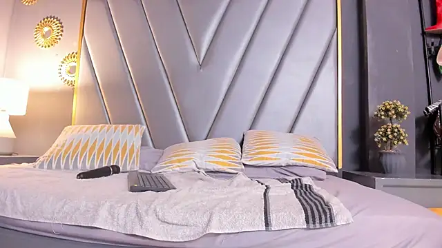 BrendaAdams  online show from June 2026 10:30:02 AM