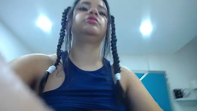  Miaaleon online show from March 2025 04:24:01 PM