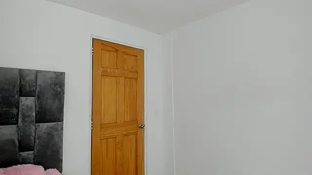  Little angel69 online show from February 2025 05:18:02 PM