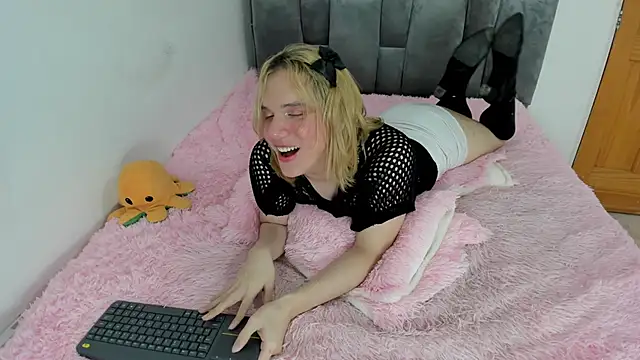  Little angel69 online show from February 2025 04:53:01 PM