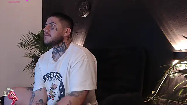 Ash gusbig online show from February 2025 03:18:02 AM