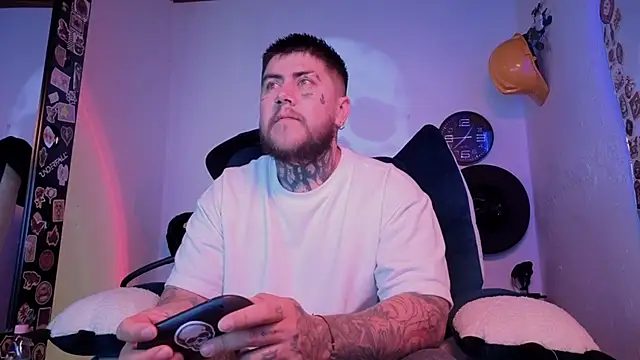 Ash gusbig online show from September 2025 04:45:02 AM