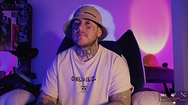 Snapshot of Ash_gusbig chatting on January 2026 03:42:02 AM Ash gusbig online show from January 2026 03:42:02 AM