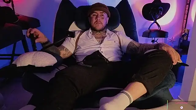 Snapshot of Ash_gusbig chatting on January 2026 03:12:02 AM Ash gusbig online show from January 2026 03:12:02 AM