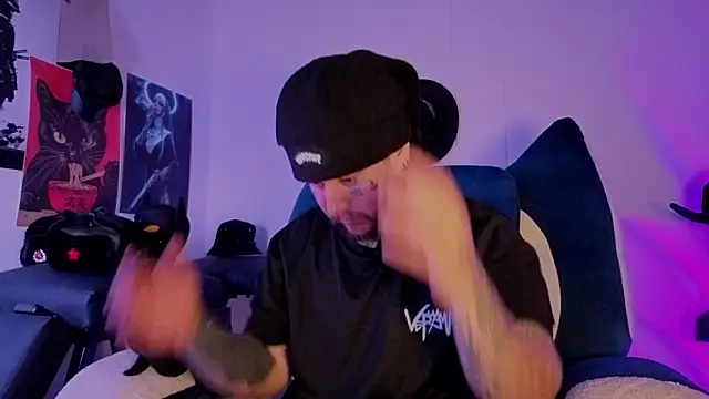 Snapshot of Ash_gusbig chatting on February 2026 02:21:02 AM Ash gusbig online show from February 2026 02:21:02 AM