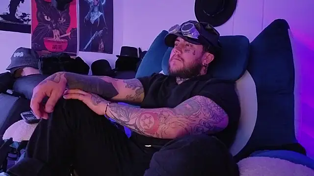 Snapshot of Ash_gusbig chatting on February 2026 03:00:02 AM Ash gusbig online show from February 2026 03:00:02 AM