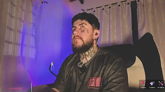 Snapshot of Ash_gusbig chatting on April 2026 03:01:01 AM Ash gusbig online show from April 2026 03:01:01 AM