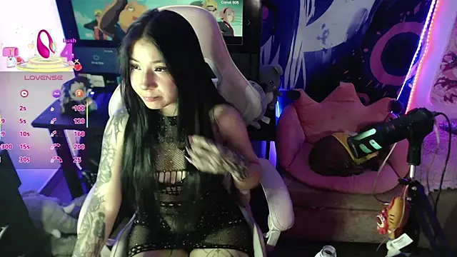 Snapshot of GamerCarrie chatting on March 2026 05:03:02 AM GamerCarrie online show from March 2026 05:03:02 AM