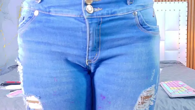 Snapshot of indianschoolgirl chatting on November 2025 08:29:02 PM indianschoolgirl online show from November 2025 08:29:02 PM