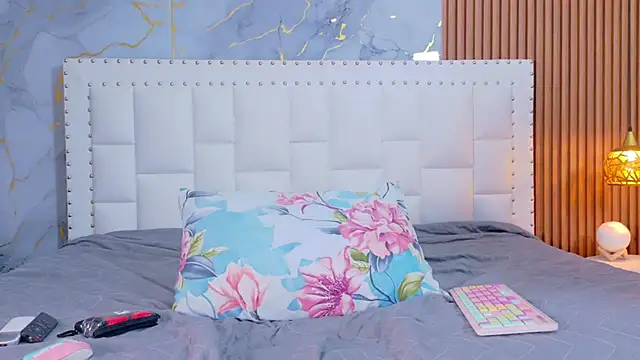 Snapshot of indianschoolgirl chatting on December 2025 08:06:02 PM indianschoolgirl online show from December 2025 08:06:02 PM