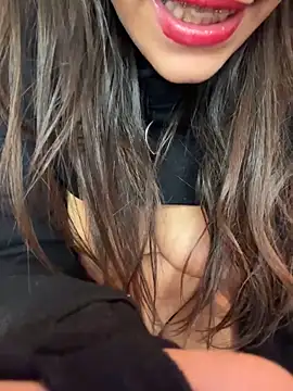 Snapshot of laptrona-lolo chatting on February 2025 04:54:01 AM laptrona-lolo online show from February 2025 04:54:01 AM