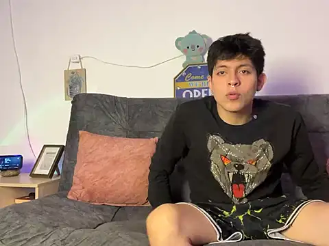 Snapshot of MyLatinHotBoys chatting on January 2025 12:35:01 AM MyLatinHotBoys online show from January 2025 12:35:01 AM