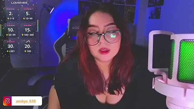 Snapshot of AnngelaSkye chatting on June 2026 07:57:01 AM AnngelaSkye online show from June 2026 07:57:01 AM