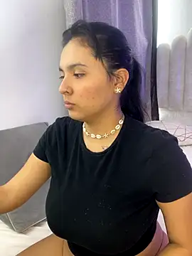 Madyson Hot online show from October 2025 05:47:01 PM